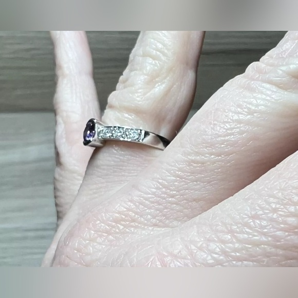 Vintage Sterling Silver Tension Set Amethyst & Cubic Zirconia Ring, Size 5 - Picture 15 of 16